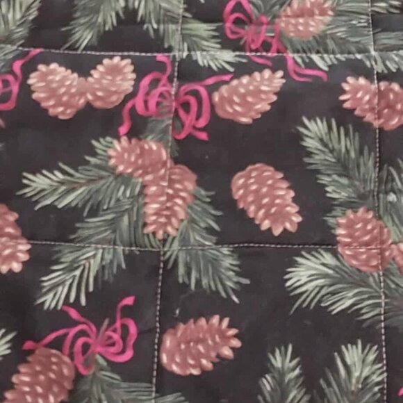 Hand quilted table runner - Picture 3 of 4